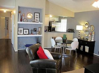 939 Cedarland Blvd, Arlington, TX 76011