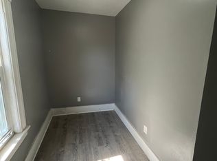 384 Saint James Ave #2, Springfield, MA 01109