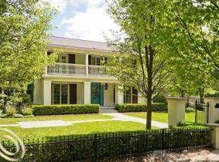 1378 Lyonhurst Rd, Birmingham, MI 48009