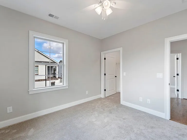 508 Springer Bnd NW — Photo 9