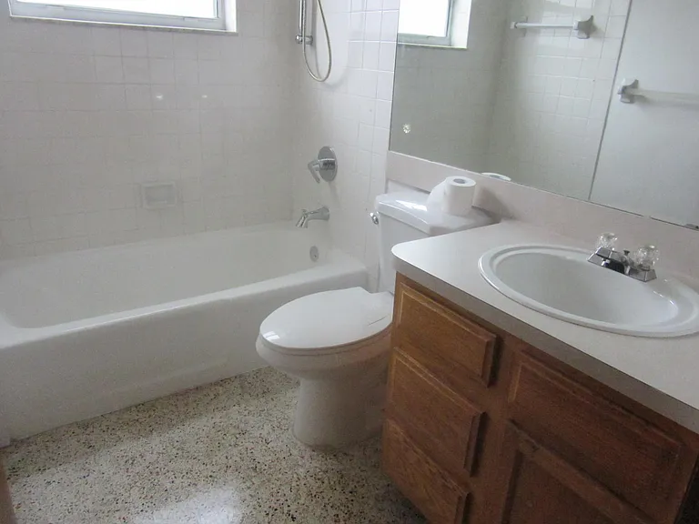 18800 SW 92nd Ave — Photo 7