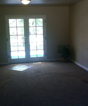 5th image of 2734 McKinley Pl SE