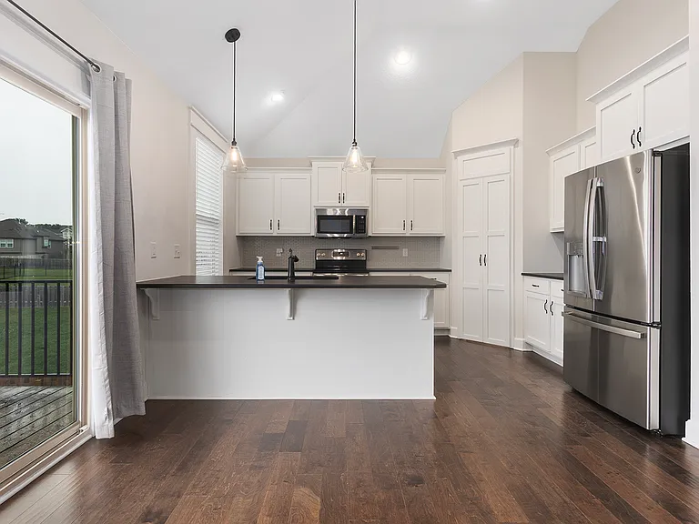 16026 Shady Bend St — Photo 12