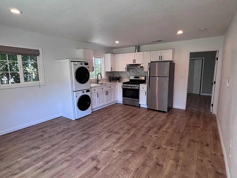 13479 Canyon Wood Ct #1 — Photo 3