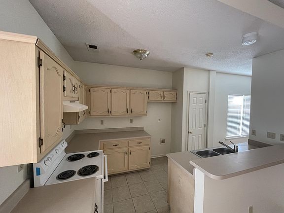 4th image of 6667 Whitten Pine Dr