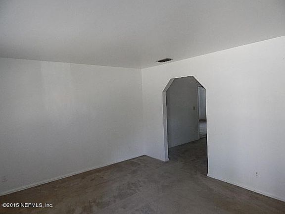 3rd image of 5757 Norde Dr W