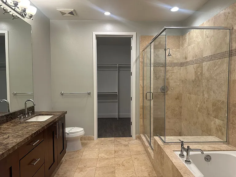 Axis 2300 Apartments — Photo 143
