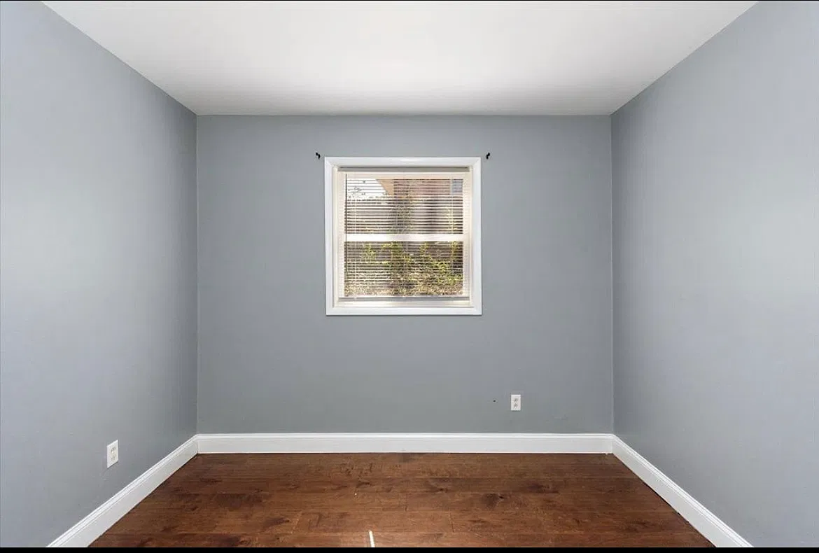 404 Chamberlain Dr — Photo 3