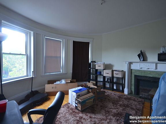 2nd image of 1822 Beacon St #17