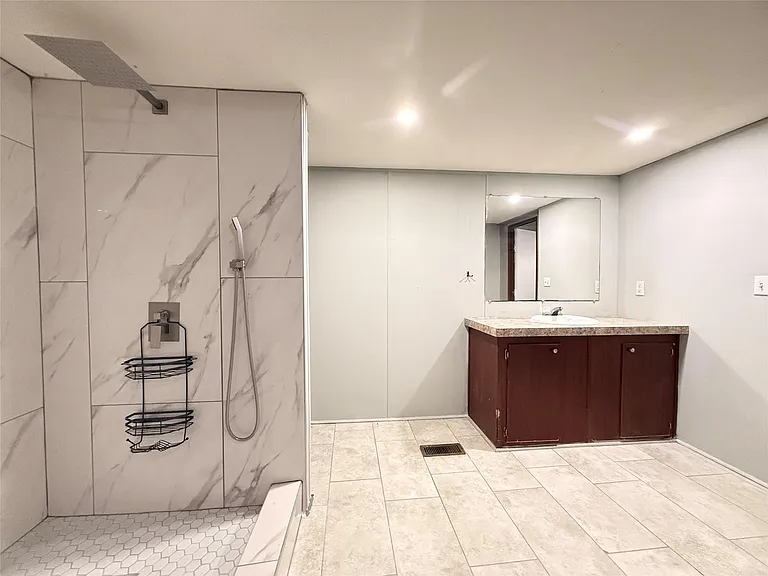11115 Hayslip Ln — Photo 20