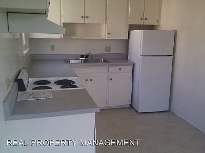 4th image of 716 N Pacific St APT A