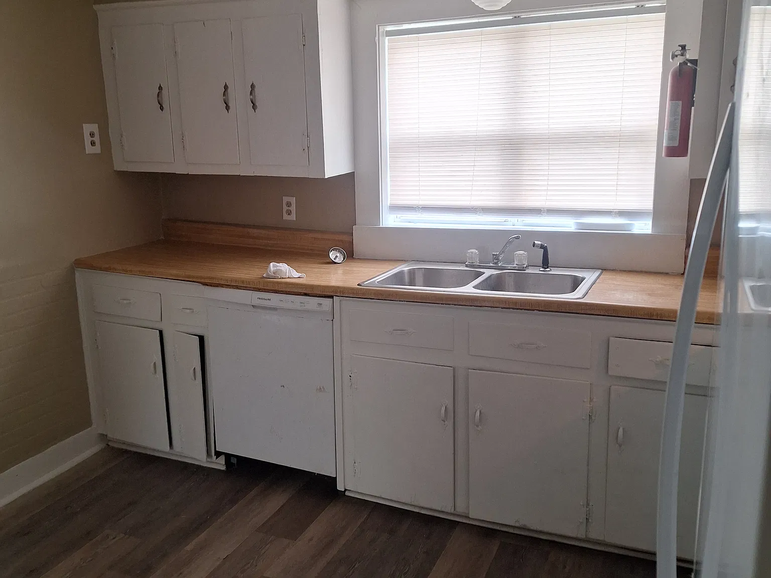 3 bed, 1700 sqft, $1,200 — Photo 3