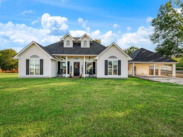 720 Daniel St, Blossom, TX 75416