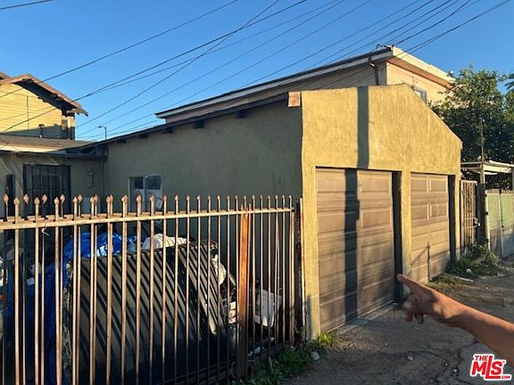 3rd image of 4911 S Normandie Ave