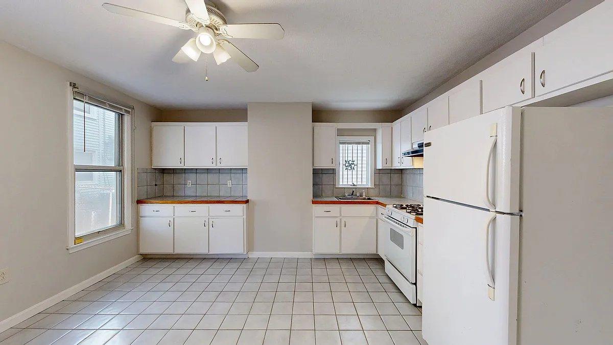 Building Photo - 149-151 Princeton St #149-3