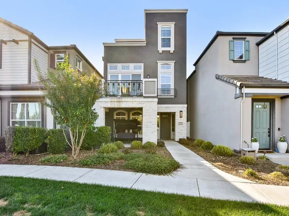 3281 Woodpecker Ct, West Sacramento, CA 95691