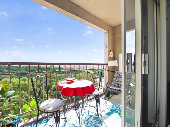 1 TOWERS PARK LN #701, San Antonio, TX 78209