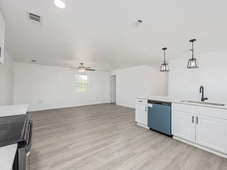 147 Western Lake Dr — Photo 20
