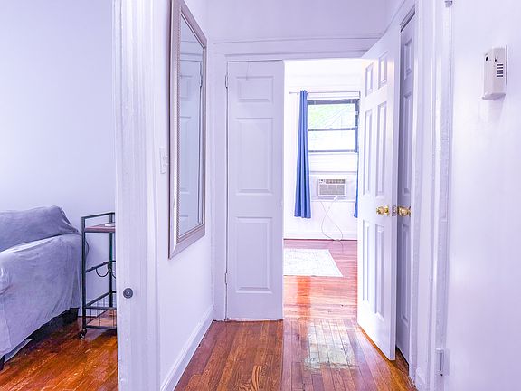 4th image of 24-20 28th St #1B