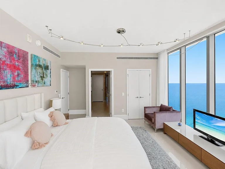 6899 Collins Ave #2708 — Photo 22