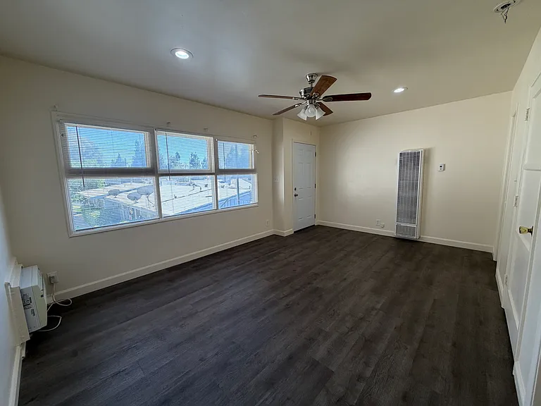 417 E Palm Ave #419-1/2 — Photo 10