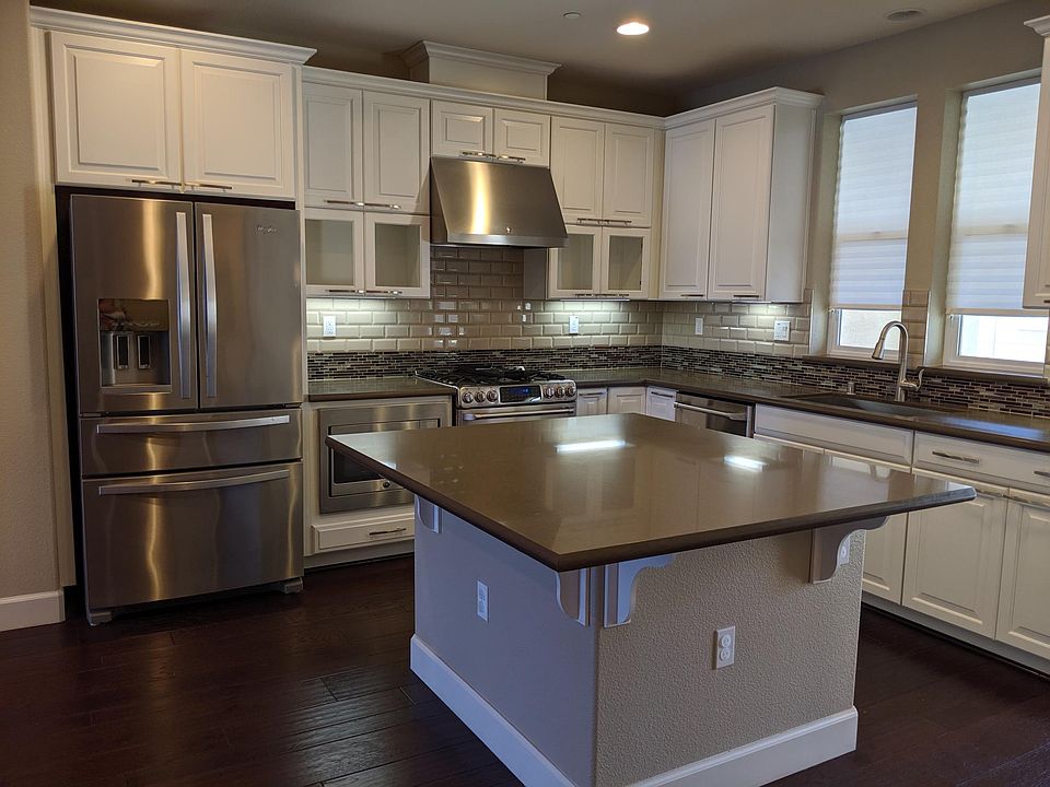 1st image of 617 Autumn Meadow Dr