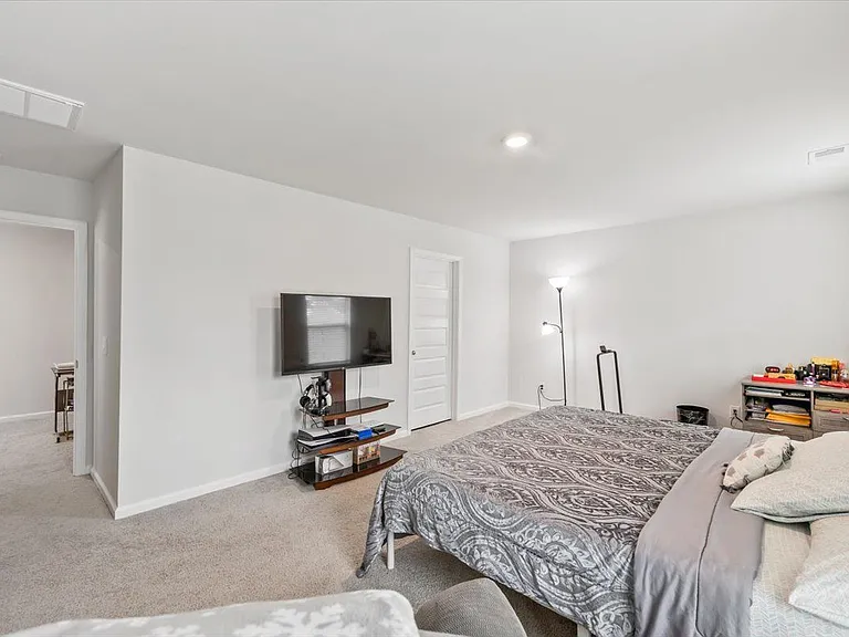 214 Ellie Way — Photo 27
