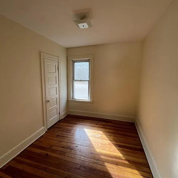 1213 Oswego St — Photo 3