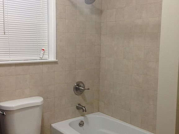 3rd image of 35 Fairfield Ave