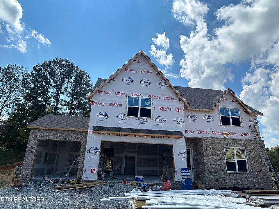 2nd image of 279 Clover Cir
