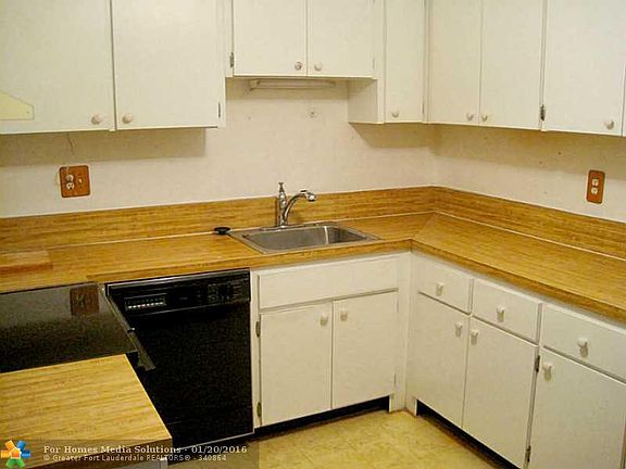 4th image of 2500 Coral Springs Dr APT 301