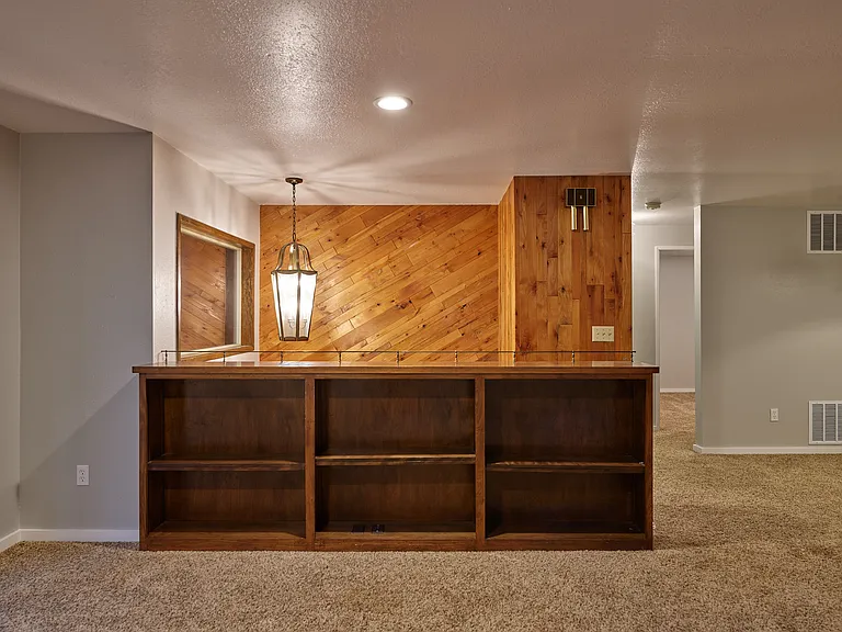 1702 Karyl Ave — Photo 10