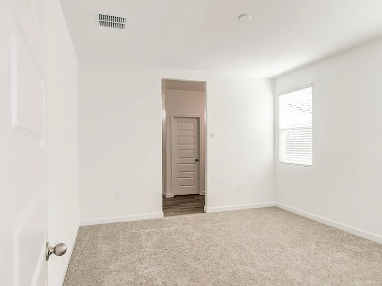 1749 W Stealth Ave — Photo 5