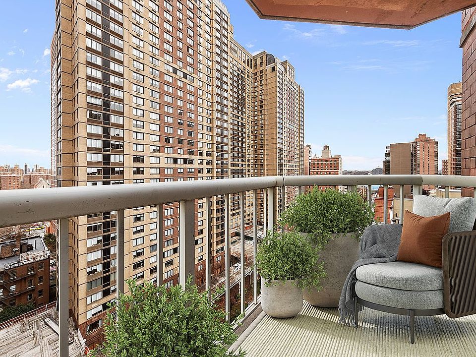 1st image of 206 E 95th St APT 15A