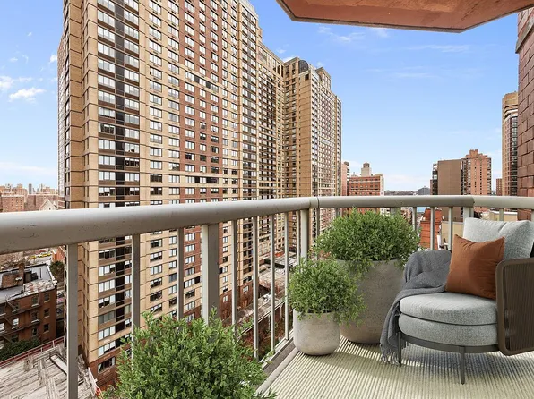 206 E 95th St APT 15A, New York, NY 10128