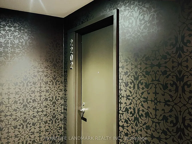 197 Yonge St #2202 — Photo 7