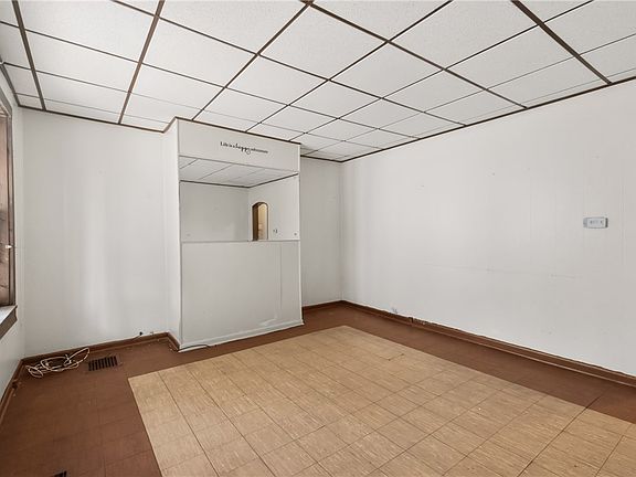 4th image of 5308 Holmes St