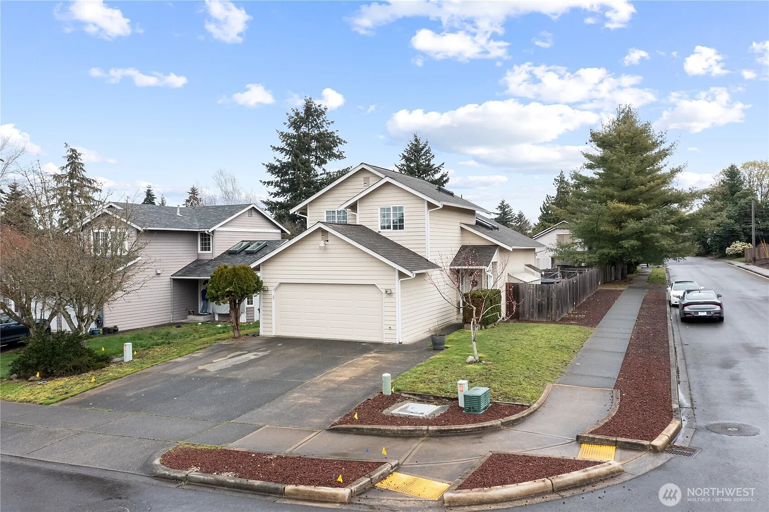 2501 56th Avenue NE photo 1