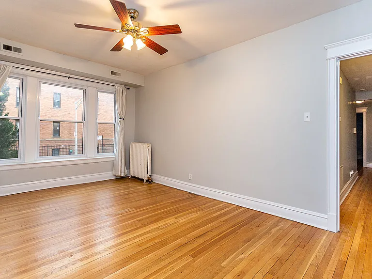 923 W Sheridan Rd #1 — Photo 11