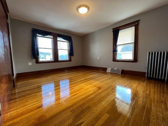 5th image of 56 Kendall St #1
