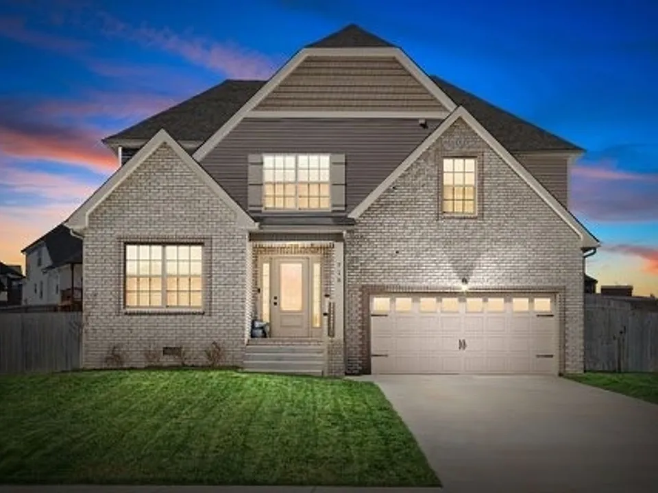 718 Banister Dr