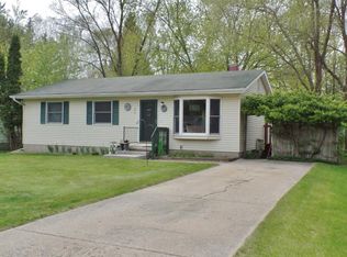 813 Loudon St, Big Rapids, MI 49307