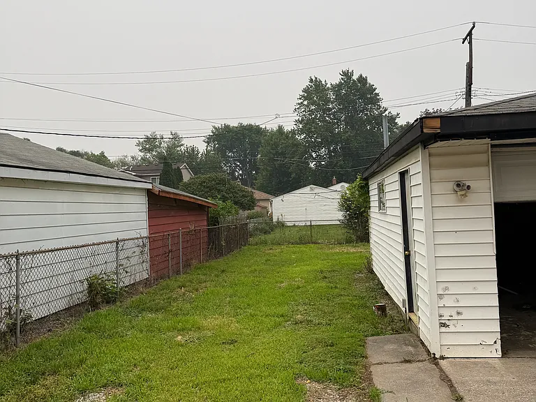 4775 Harding St — Photo 12