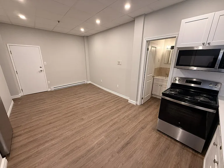 88 York St #200 — Photo 6