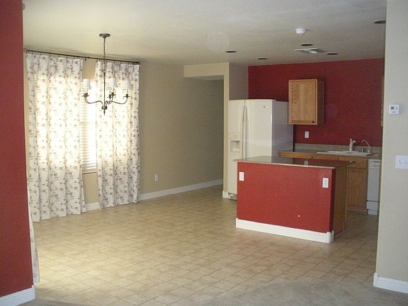 4th image of 1412 S Crossbow Ct