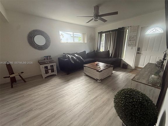 2nd image of 2538 Coolidge St