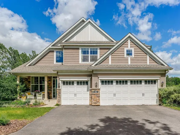 593 Eastgate Pkwy, Mahtomedi, MN 55115