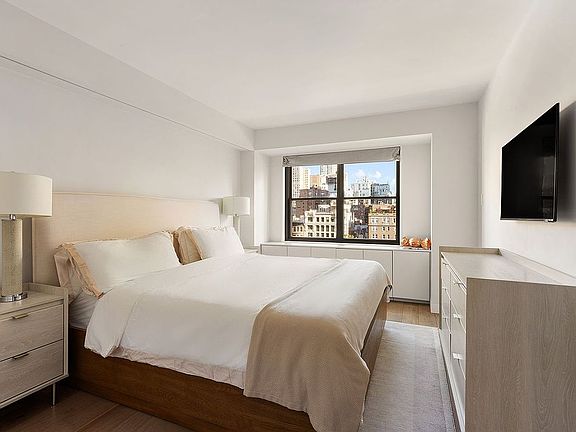 5th image of 178 E 80th St #12DE