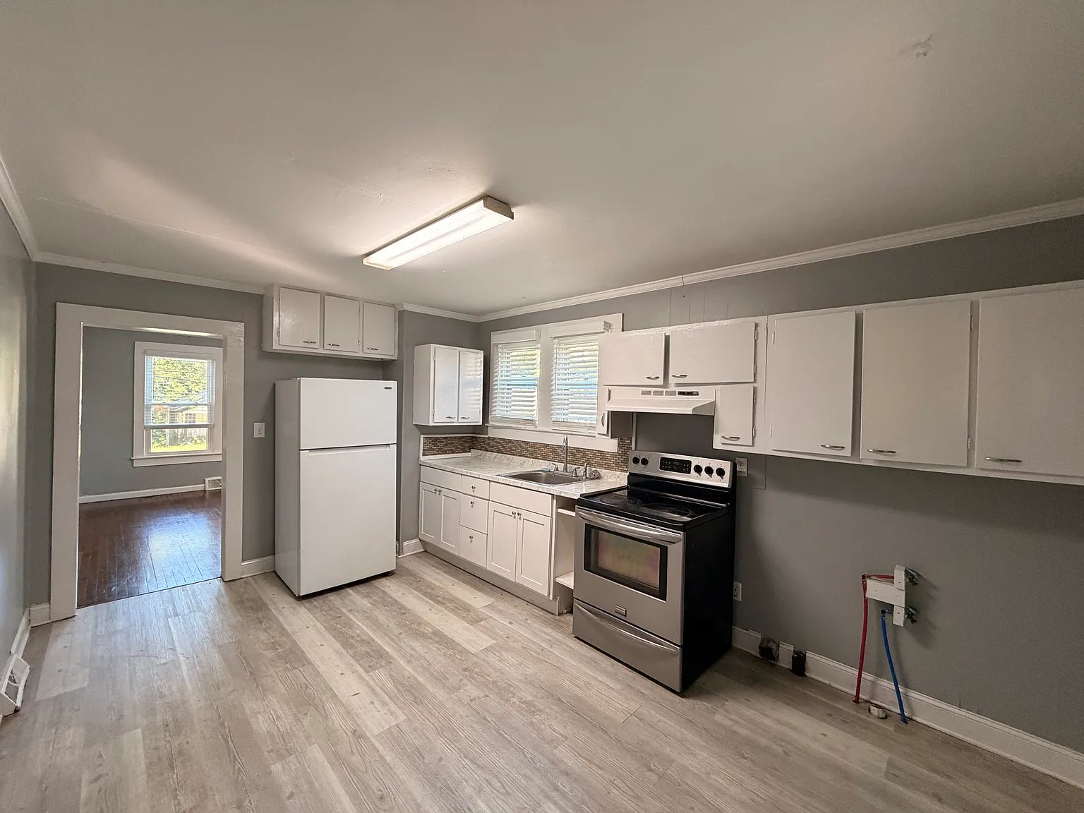 2 bed, 1020 sqft, $1,600 — Photo 3