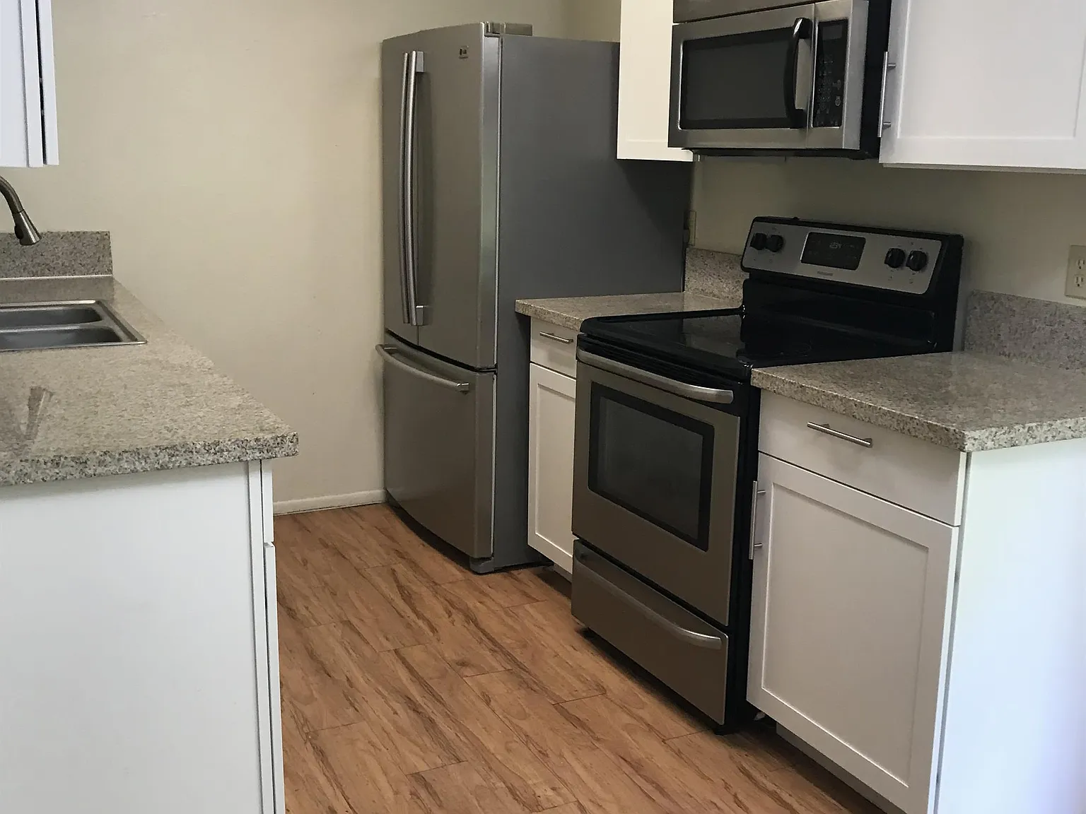 603 Bracewood - D — Photo 2